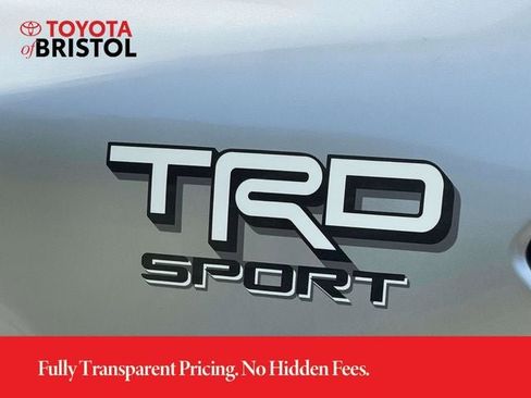 Used 2025 Toyota Tacoma TRD Sport AWD/4WD image 10