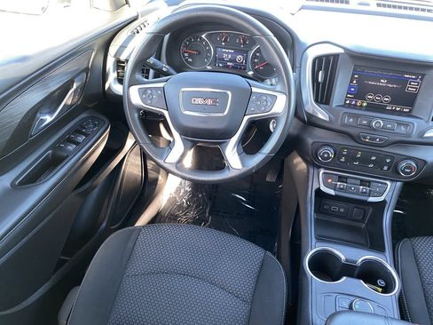 Used 2024 GMC Terrain SLE FWD image 16
