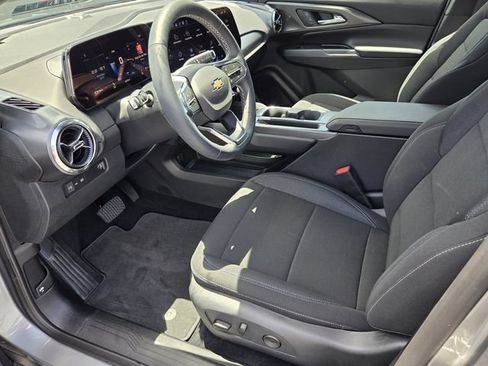 Certified 2026 Chevrolet Equinox EV LT w/ Comfort Package FWD image 9