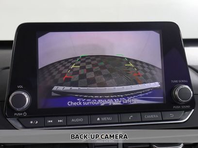 Used 2023 Nissan Altima 2.5 SR