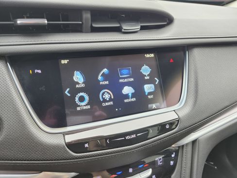 Used 2018 Cadillac XT5 Premium Luxury AWD/4WD image 8