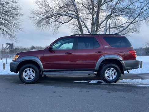 Used 2004 Toyota Sequoia SR5 image 17