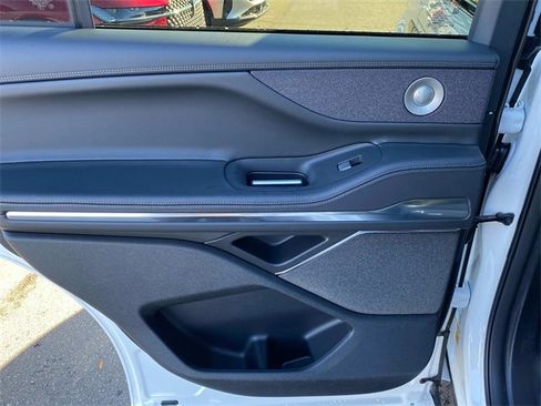 New 2025 Lincoln Navigator Reserve w/ Jet Appearance Package image 9