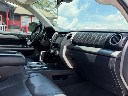 Used 2018 Toyota Tundra Platinum AWD/4WD image 28