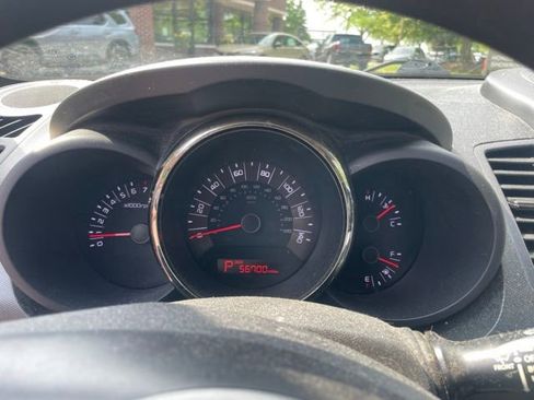 Used 2011 Kia Soul + FWD image 11