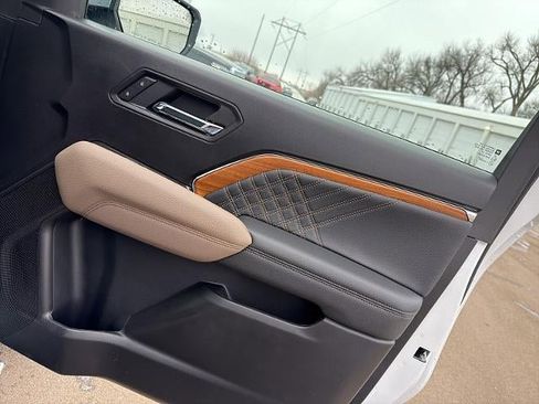 New 2026 GMC Canyon Denali image 14