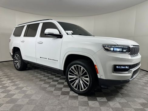 Used 2022 Jeep Grand Wagoneer Series III image 6