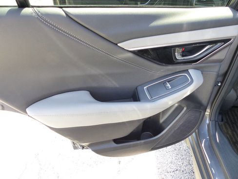 Used 2023 Subaru Outback Limited image 25