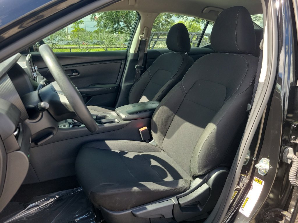 Used 2025 Nissan Sentra S FWD image 14