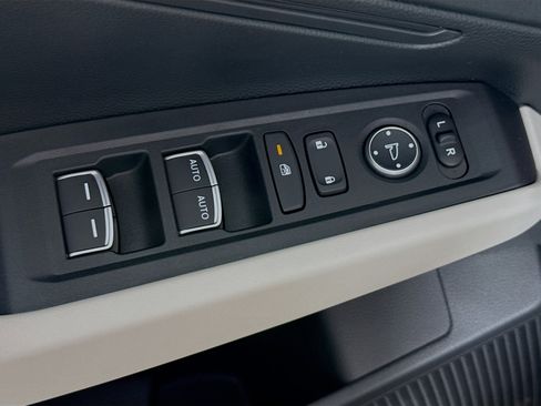 Certified 2025 Honda Accord LX image 20