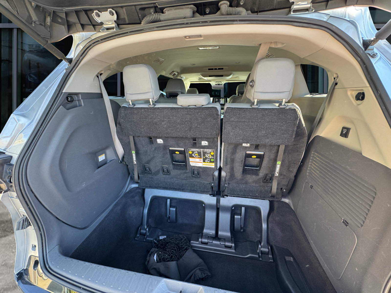 Used 2023 Toyota Sienna Limited AWD/4WD image 12