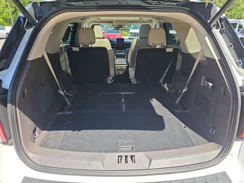 Used 2023 Ford Explorer Platinum w/ Technology Package AWD/4WD image 12