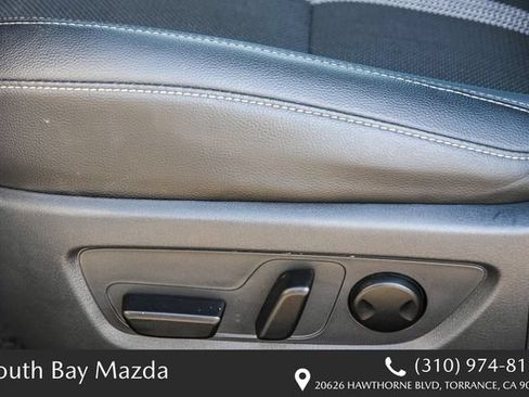 Certified 2025 MAZDA CX-50 AWD 2.5 S w/ Premium Package image 16