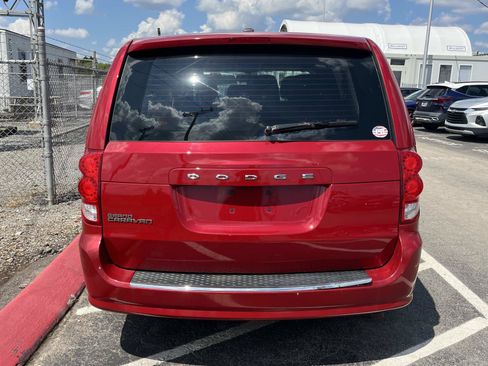 Used 2013 Dodge Grand Caravan American Value Package w/ UConnect Hands-Free Group FWD image 6
