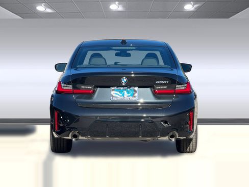 Used 2026 BMW 330i Sedan w/ M Sport Package RWD image 9