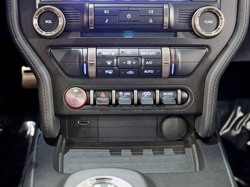 Used 2021 Ford Mustang Shelby GT500 RWD image 22