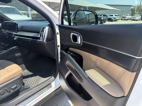 Used 2026 Kia Sorento SX Prestige w/ Olive Brown Leather Package AWD/4WD image 25