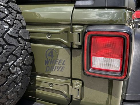 Used 2021 Jeep Wrangler Unlimited Sport image 7