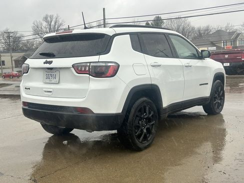 Used 2025 Jeep Compass Latitude w/ Altitude Special Edition image 6