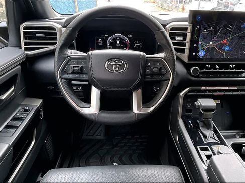 Used 2025 Toyota Tundra Limited AWD/4WD image 6