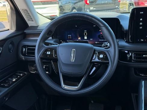 Used 2025 Lincoln Aviator Reserve w/ Illumination Package image 9