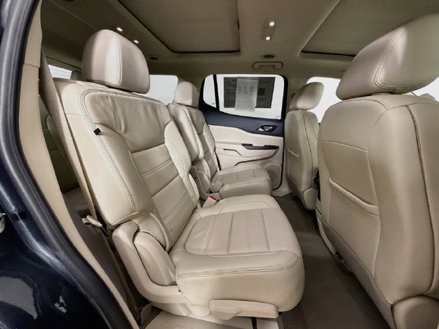 Used 2023 GMC Acadia Denali w/ Denali Ultimate Package AWD/4WD image 31