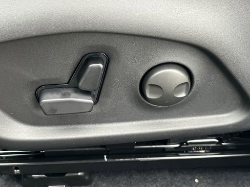 New 2026 Jeep Compass Limited image 28