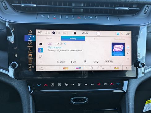 New 2026 Jeep Grand Cherokee Altitude AWD/4WD image 12