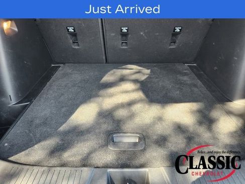 Used 2024 Chevrolet Trax LT w/ Sunroof Package image 41