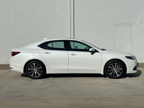 Used 2017 Acura TLX image 5