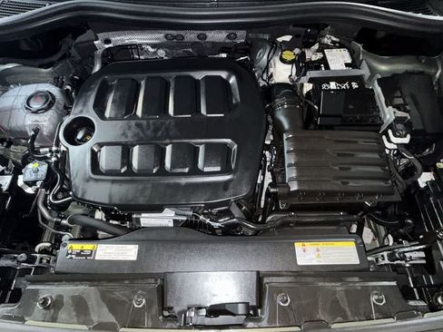 Certified 2026 Volkswagen Tiguan SE R-Line AWD/4WD image 12