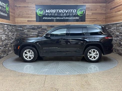 Used 2023 Jeep Grand Cherokee Limited w/ Luxury Tech Group II image 6