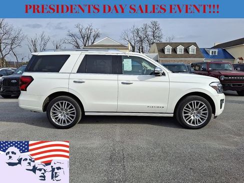 Used 2022 Ford Expedition Platinum image 12