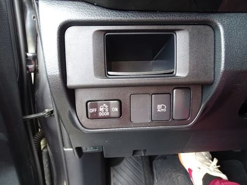 Used 2019 Toyota Tacoma SR RWD image 20
