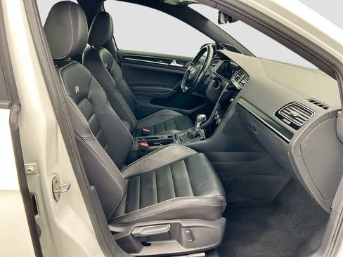 Used 2019 Volkswagen Golf R 4-Door image 19