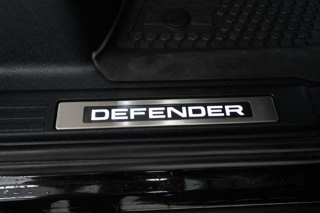Used 2024 Land Rover Defender 110 X-Dynamic SE AWD/4WD image 62