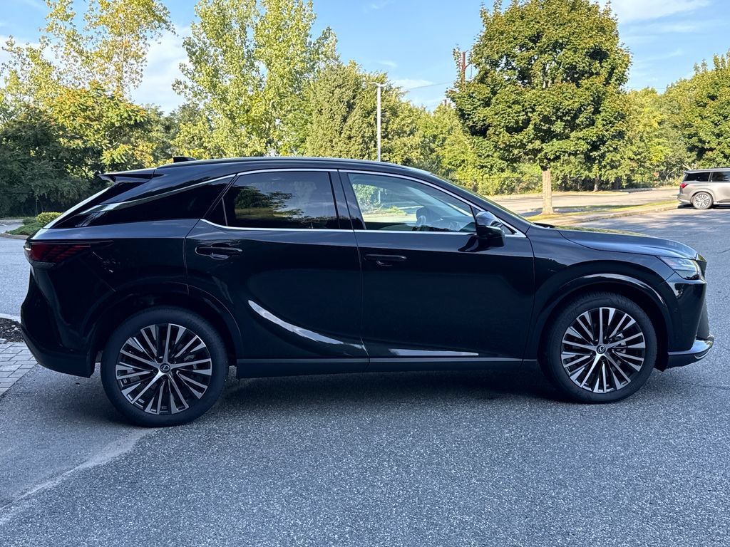 Used 2026 Lexus RX 350 Premium Plus w/ Convenience Package AWD/4WD image 4