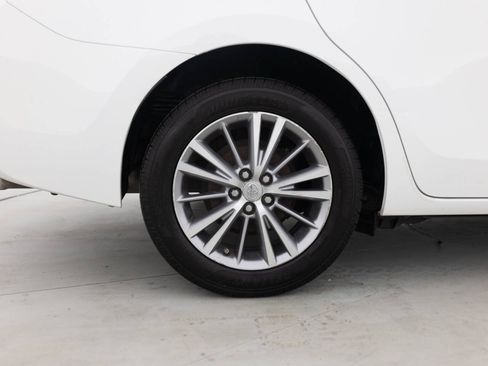 Used 2015 Toyota Corolla LE FWD image 19