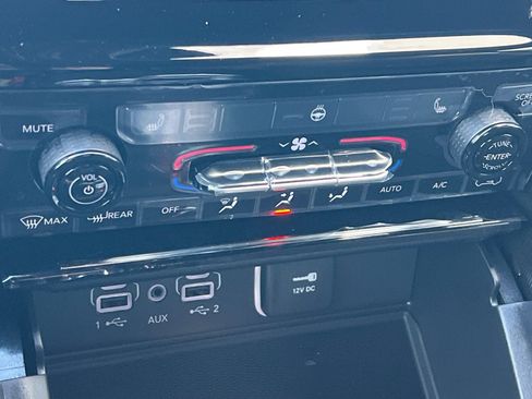 New 2025 Jeep Grand Cherokee Altitude image 18