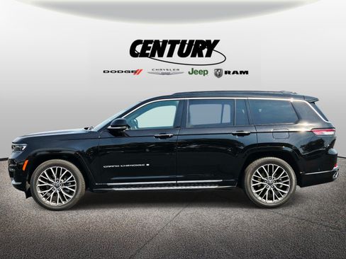 Used 2025 Jeep Grand Cherokee L Summit AWD/4WD image 7