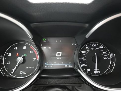Used 2023 Alfa Romeo Stelvio Ti AWD/4WD image 24