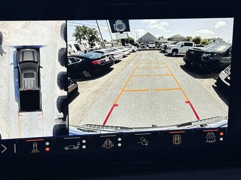 Used 2024 GMC Sierra 1500 AT4 w/ Technology Package AWD/4WD image 32