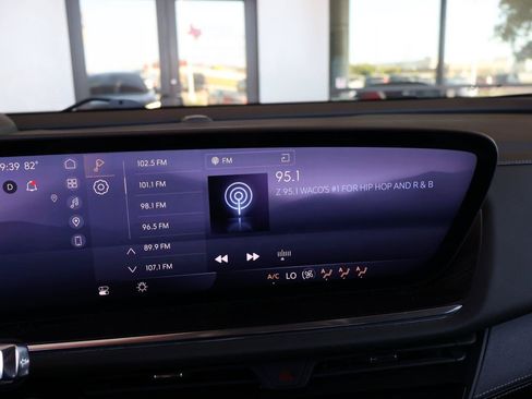 Used 2024 Buick Envision Preferred AWD/4WD image 30