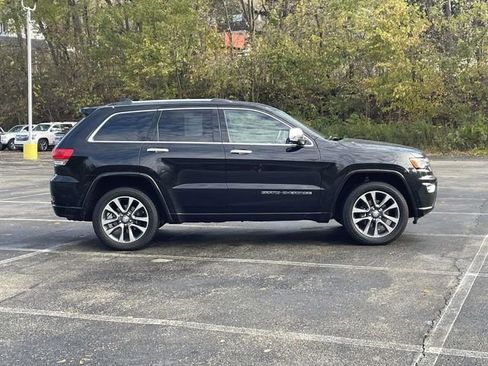 Used 2018 Jeep Grand Cherokee Overland image 2