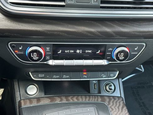 Used 2020 Audi Q5 2.0T Premium w/ Convenience Package image 23