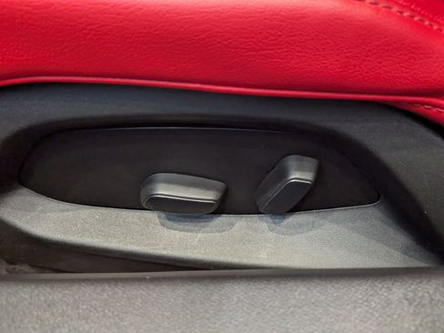 Used 2022 Chevrolet Corvette Stingray Coupe w/ 1LT image 32