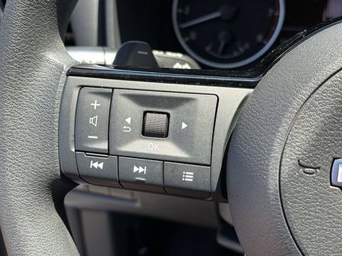 Certified 2023 Nissan Rogue SV AWD/4WD image 13