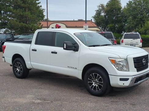 Used 2023 Nissan Titan SV w/ SV Convenience Package AWD/4WD image 3