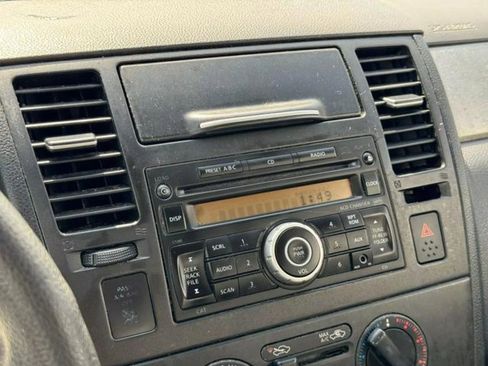 Used 2011 Nissan Versa 1.8 S image 20