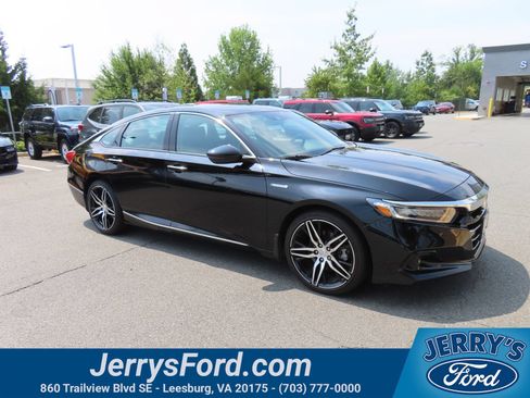 Used 2022 Honda Accord Touring image 1
